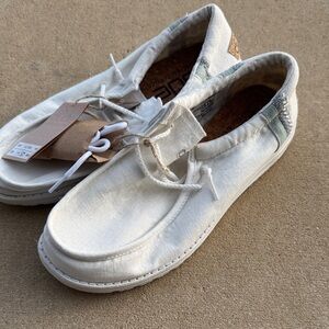 Hey Dude Wally linen Men's Loafers